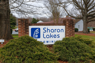 Sharon Lakes in Charlotte, NC - Building Photo - Building Photo