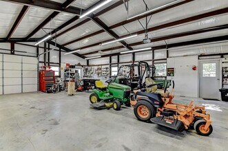 13075 FM 121 in Van Alstyne, TX - Building Photo - Building Photo