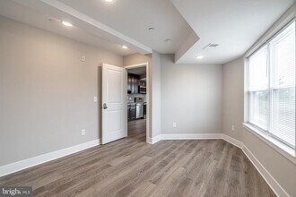 421 N 39th St in Philadelphia, PA - Building Photo - Building Photo