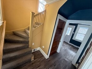 605 N 6th St in Clairton, PA - Building Photo - Building Photo