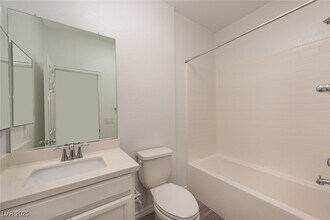 4356 Countryside Glen Ct in North Las Vegas, NV - Building Photo - Building Photo