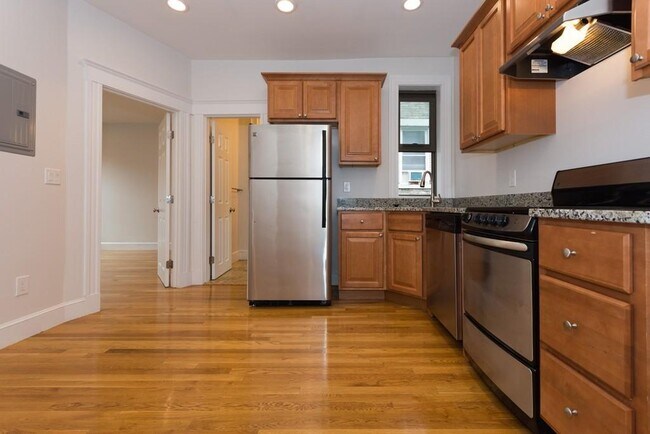 90 Brainerd Rd, Unit 12