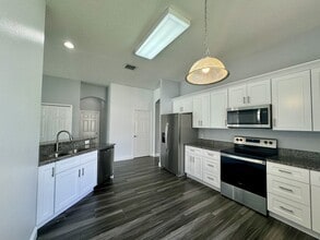 11056 Dawnview Ln in Orlando, FL - Building Photo - Building Photo
