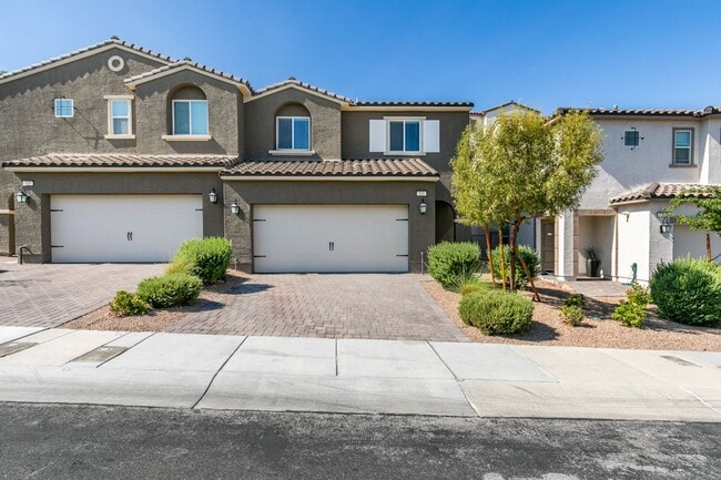 301 Rain Quail Wy in Henderson, NV - Building Photo - Building Photo