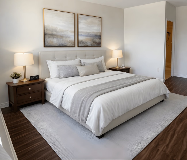 Richmond Hill Apartments in London, ON - Building Photo - Building Photo