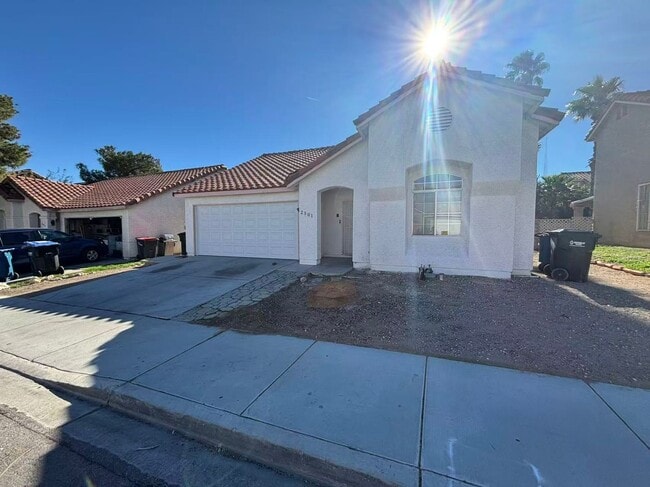 2501 Ellingson Dr in Las Vegas, NV - Building Photo - Building Photo