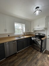 2419 Longview Ave SW, Unit 11 in Roanoke, VA - Building Photo - Building Photo