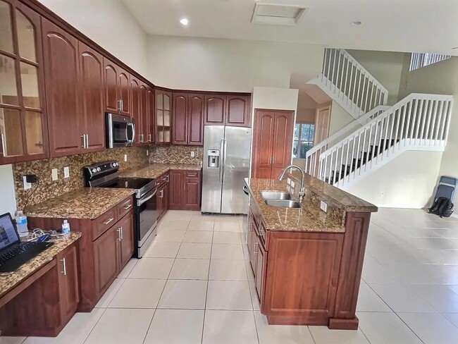 3198 SW 132nd Ave in Miramar, FL - Building Photo - Building Photo