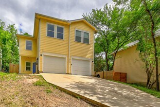 5300 Ledesma Rd, Unit Unit B in Austin, TX - Building Photo - Building Photo