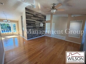 1366 Valhalla St in Deltona, FL - Building Photo - Building Photo