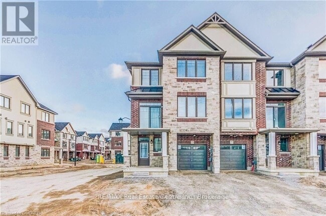 23 Dodman Cres in Hamilton, ON - Building Photo - Building Photo