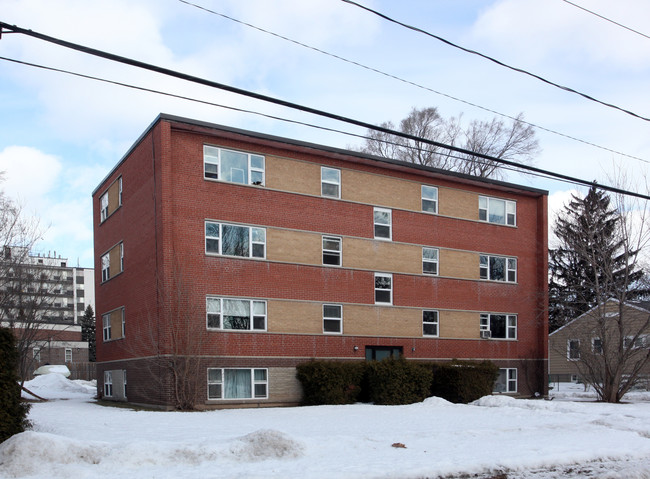 2089 Ghent Ave in Burlington, ON - Building Photo - Primary Photo