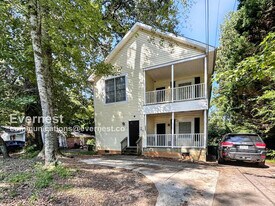 2175 Fairburn Rd SW in Atlanta, GA - Building Photo