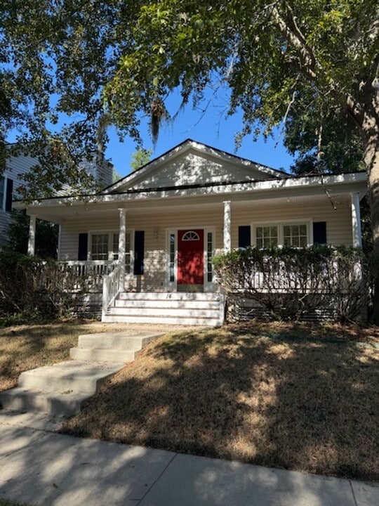 14 Barrington Ave in Bluffton, SC - Building Photo
