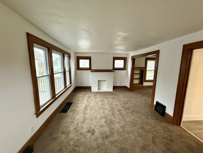 846 Lee Dr in Akron, OH - Building Photo - Building Photo