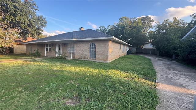 1710 Kingsborough Dr in Arlington, TX - Building Photo - Building Photo