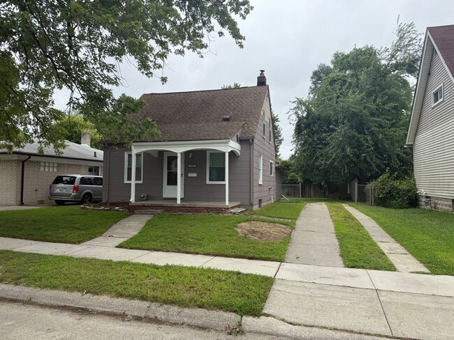 property at 22094 Elmwood Ave