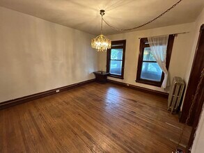 24 Briggs Ave, Unit 1 in Buffalo, NY - Building Photo - Building Photo