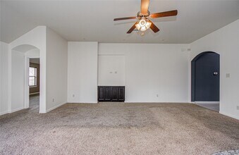 17702 Jacobs Ladder Ct in Tomball, TX - Foto de edificio - Building Photo