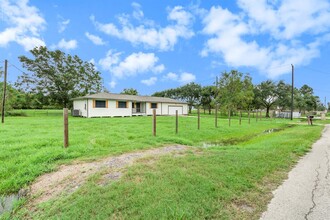 5411 Orchard Ln in Santa Fe, TX - Building Photo - Building Photo