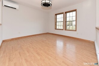 81 Middletown Ave in East Hampton, CT - Building Photo - Building Photo