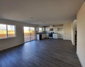 2281 Shady Tree Cir in Roseville, CA - Building Photo - Building Photo