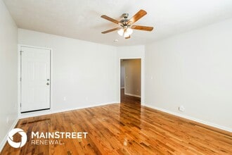 3819 River Park Dr, Unit 1024 in Louisville, KY - Foto de edificio - Building Photo