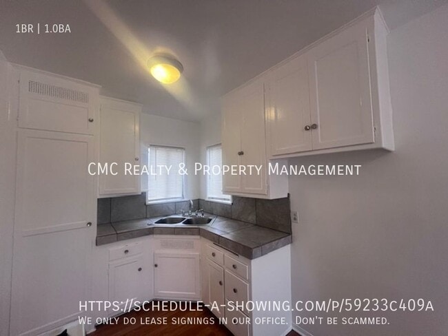 4423 N Bellflower Blvd in Long Beach, CA - Building Photo - Building Photo