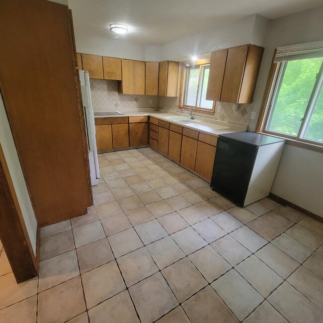 property at 925 Madison St