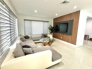 30 NE 125th St in North Miami, FL - Building Photo - Building Photo