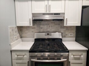 1122 Regency Dr in Schaumburg, IL - Building Photo - Building Photo