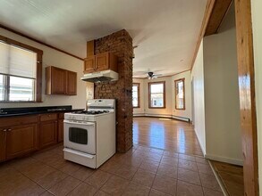 17 Sachem St, Unit 3 in Boston, MA - Foto de edificio - Building Photo