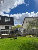 1284 Ludlow Ct in Oshawa, ON - Building Photo