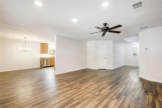 12704 Margit Dr in Austin, TX - Building Photo - Building Photo