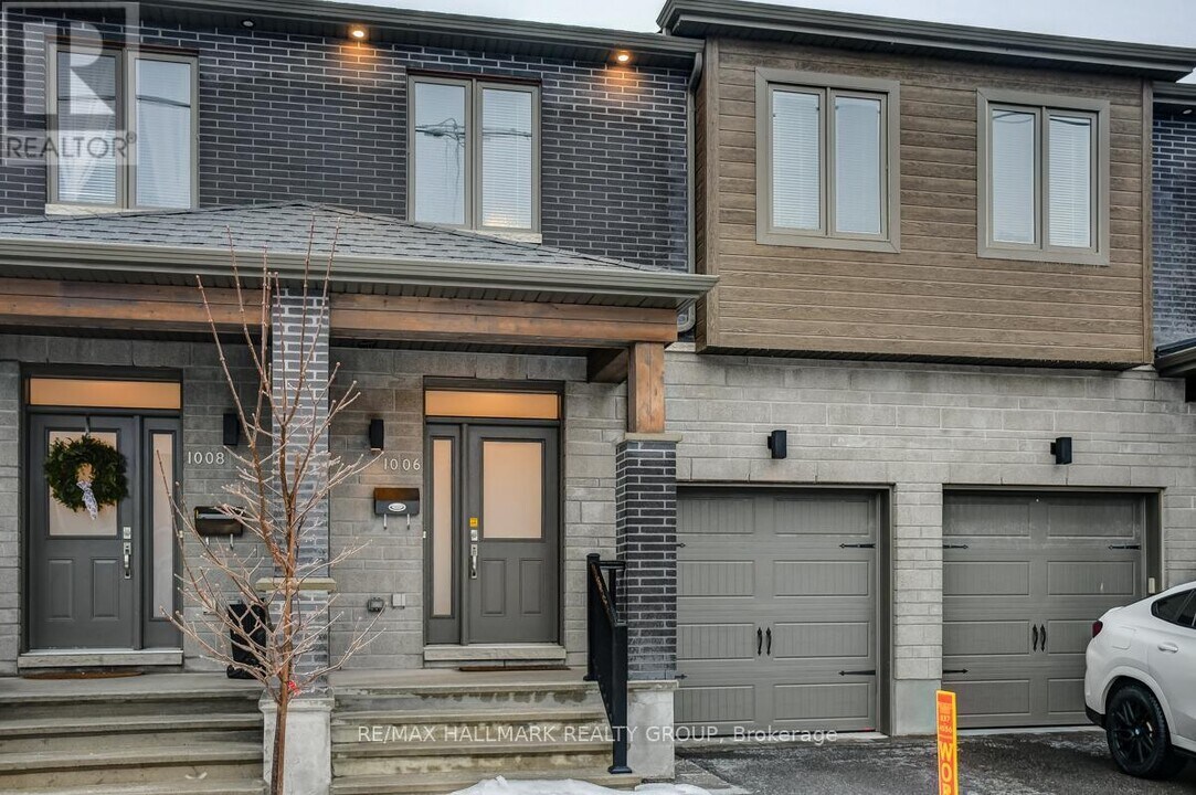 1006 Shefford Rd in Ottawa, ON - Building Photo