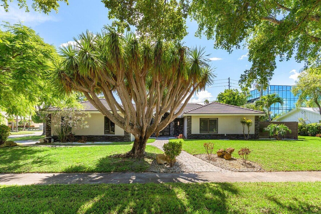 701 Buoy Rd in North Palm Beach, FL - Building Photo