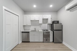 318 NW 8th St in Gainesville, FL - Building Photo - Building Photo