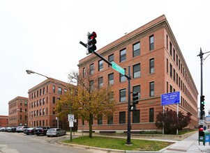 4801 North Ravenswood in Chicago, IL - Foto de edificio - Building Photo