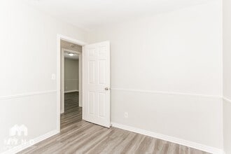 6824 Gaillardia Rd S in Jacksonville, FL - Foto de edificio - Building Photo