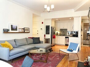 247 Newbury St in Boston, MA - Building Photo - Building Photo