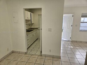 6021 Polk St in Hollywood, FL - Building Photo - Building Photo
