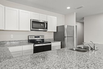 685 Whispering Creek Ave in Freeport, FL - Building Photo - Building Photo