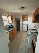 4661 W 148th St in Cleveland, OH - Building Photo - Building Photo