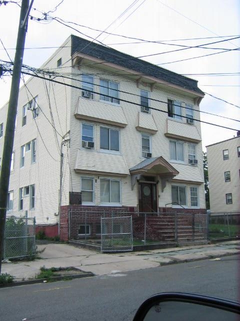 179-181 22nd St in Irvington, NJ - Foto de edificio - Building Photo