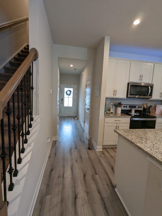 561 Becks Pl in Gallatin, TN - Building Photo