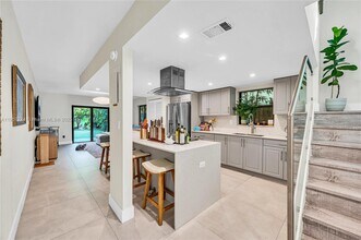 2965 SW 25th Ter in Miami, FL - Building Photo - Building Photo