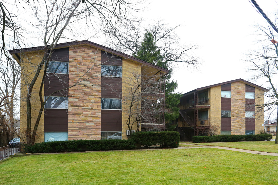 6720 N Central Ave in Chicago, IL - Building Photo