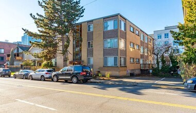 Mondrian Apartments in Seattle, WA - Building Photo - Building Photo