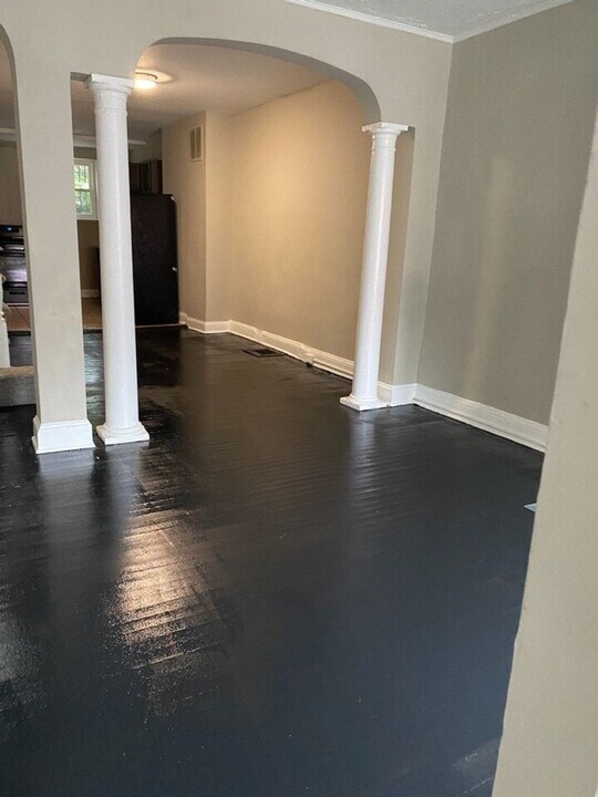 2425 Druid Hill Ave in Baltimore, MD - Building Photo