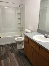 77 NE Nordic Dr in Madras, OR - Building Photo - Building Photo